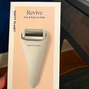 Vanity Planet - Revive - Face and Body Ice Roller